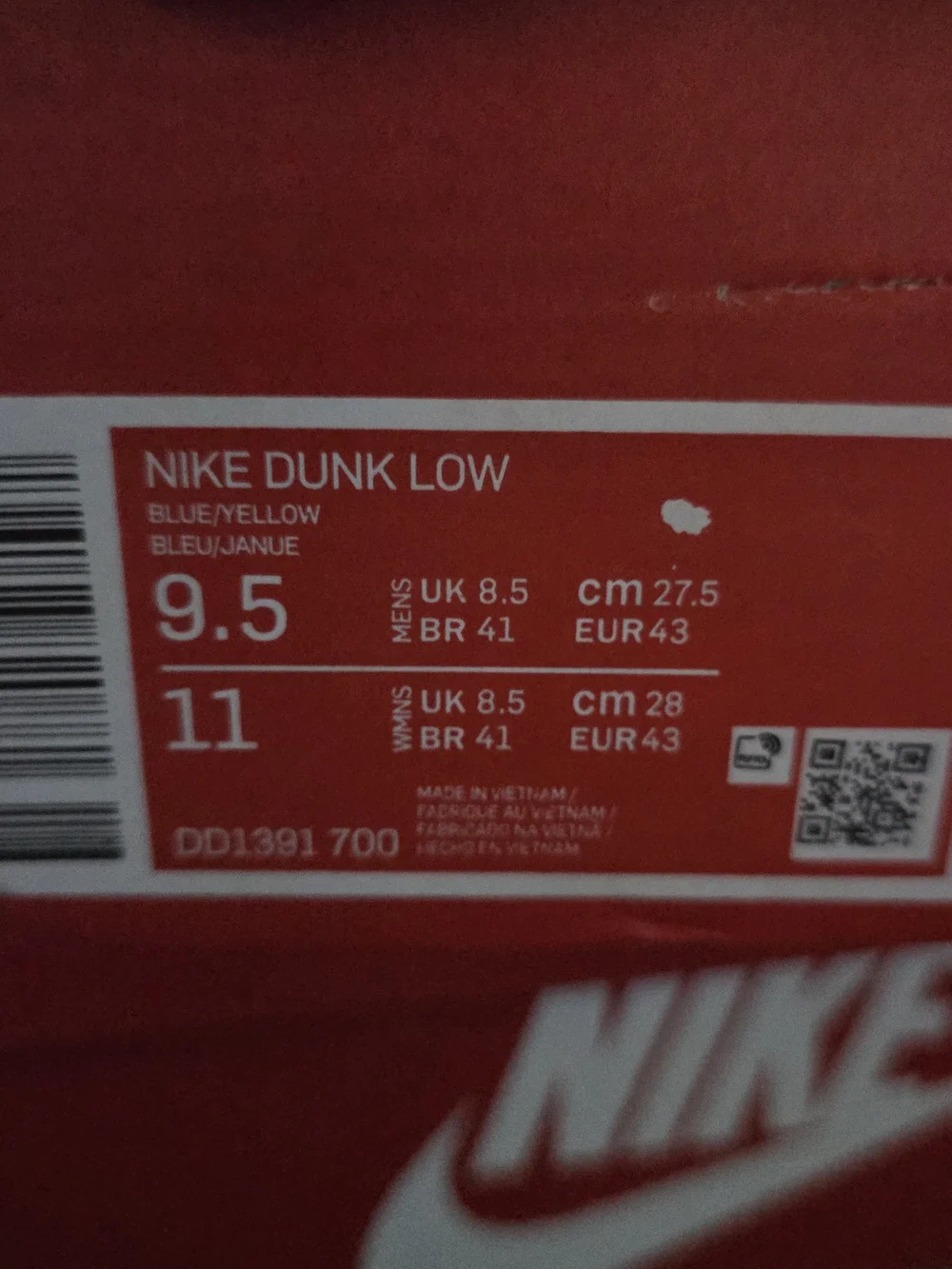 Nike Adults Size 9.5. Low -Dunk Sneakers in Yellow, Red & Blue (Bart Simpsons).